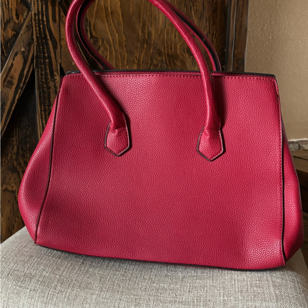 Elegant Red Satchel and Wallet Set - Picture 5 of 14